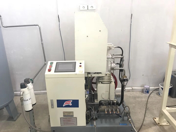 Local de reparo de compressor de oxig&ecirc;nio na Indon&eacute;sia (2)