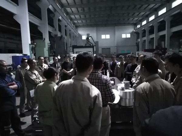 oficina Compressor realizada forma&ccedil;&atilde;o e utiliza&ccedil;&atilde;o de ferramentas de medi&ccedil;&atilde;o no local