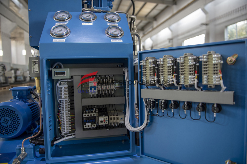 Por que um compressor de oxigênio isento de óleo é importante para uma operação segura?